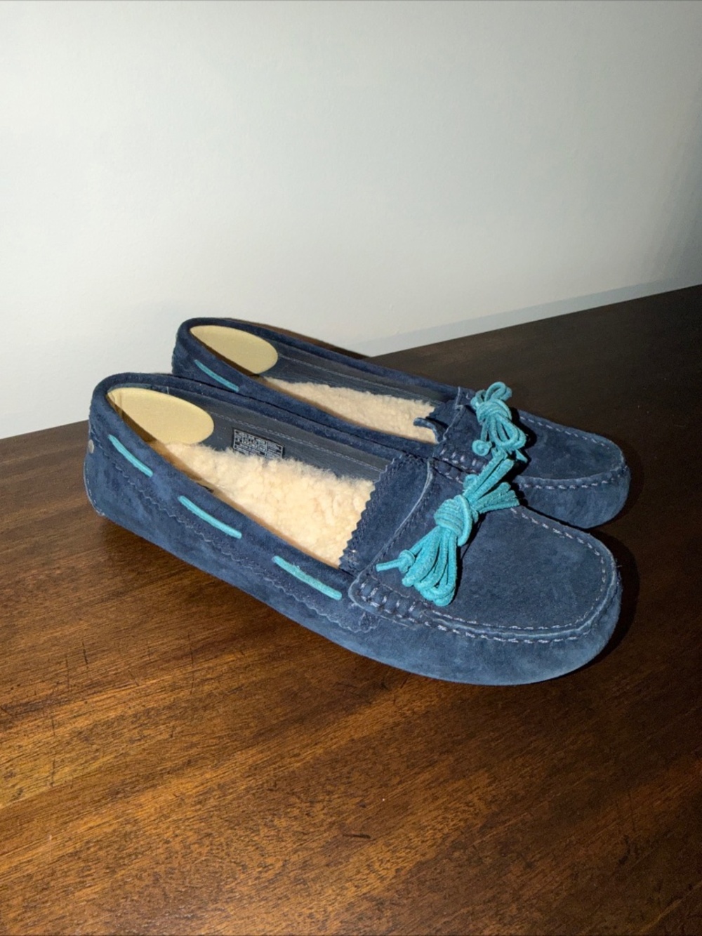 UGG Women's Size 8 Meena Blue Suede Warm Slip On Loafers Shoes Moccasins